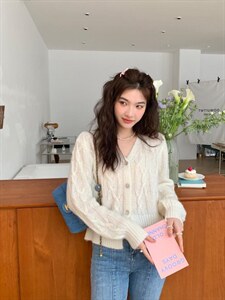 春装新款针织毛衣图片