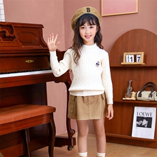 时尚儿童扭花圆领针织衫可爱小熊刺绣提花设计舒适保暖春秋冬，童装毛衣，越洋羊