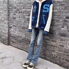 蓝色