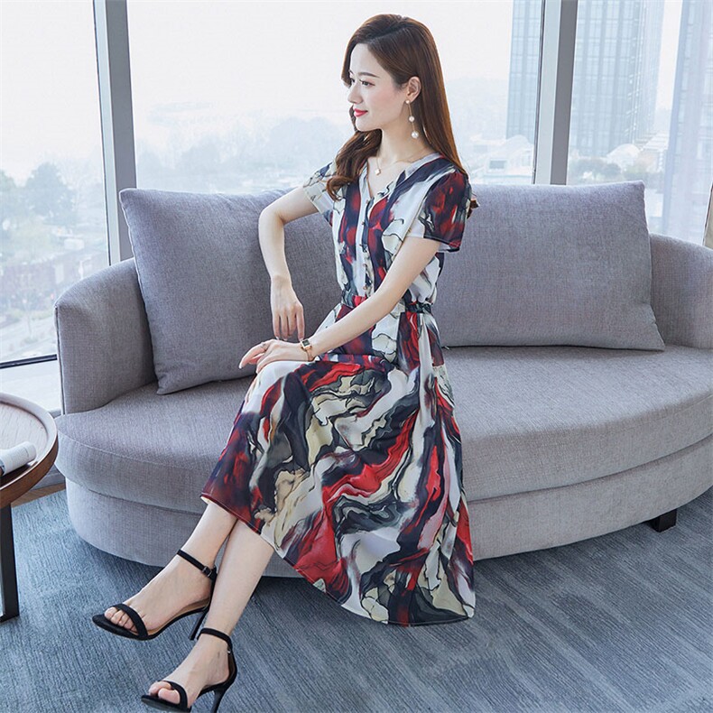 连衣裙女碎花大气2025新款春夏新款显瘦,女装连衣裙,雅之冉羊绒