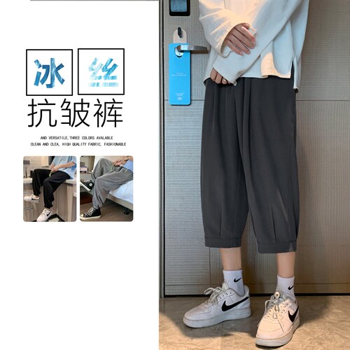 深灰色
