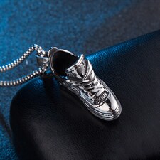 礼盒装个性运动鞋钛钢吊坠情侣项链生日礼物创意球鞋吊坠，项链，星座510A-1