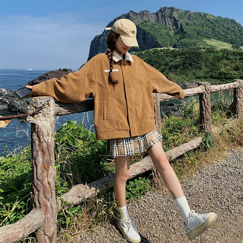 美式复古驼色灯芯绒外套女春秋独特漂亮休闲减龄超火好看夹克上衣,女装短外套,浙宝189