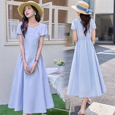 洋气绝美短袖连衣裙女2025夏新款方领法式收腰显瘦气质中长款裙子，女装连衣裙，潮流依族