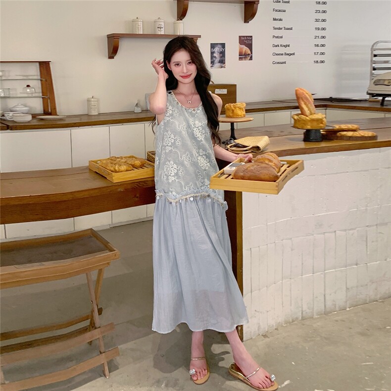 蓝色蕾丝刺绣无袖连衣裙女2025夏季新款法式度假风独特绝美背心裙,女装连衣裙,2C307