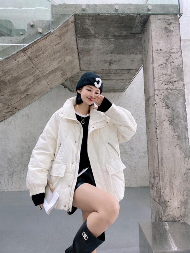 现货羽绒服四色两码，女装羽绒服，魅力布梵