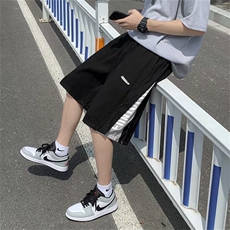 灰色