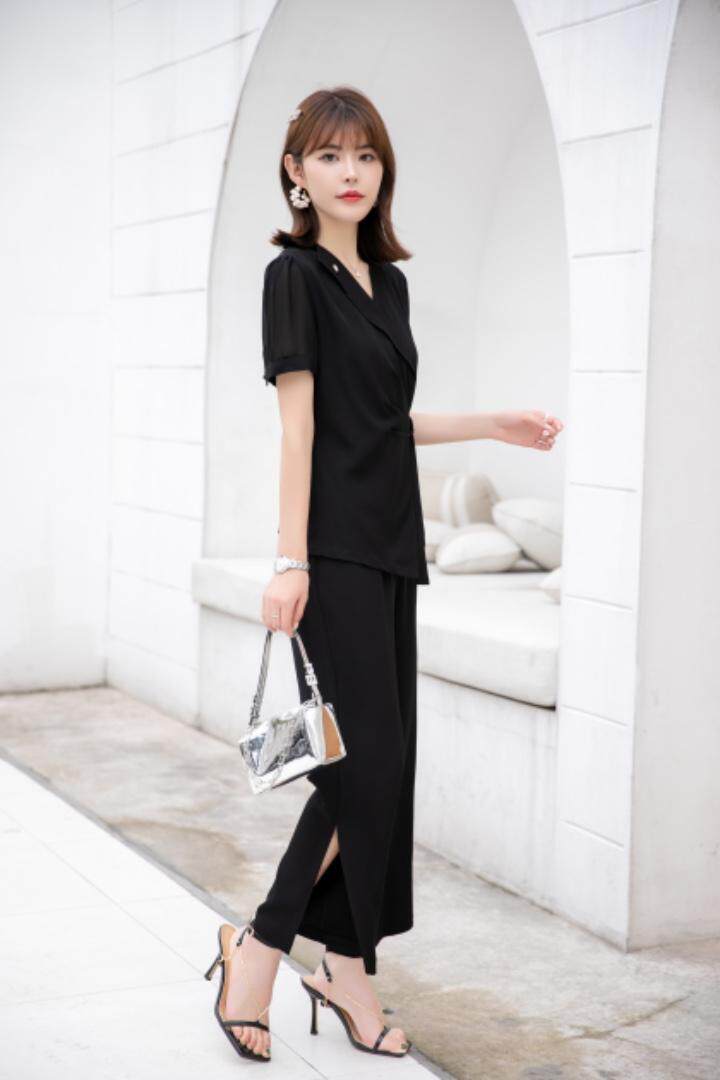 现货供应：套装两色M一XXL，女装职业装，拉思维加丝