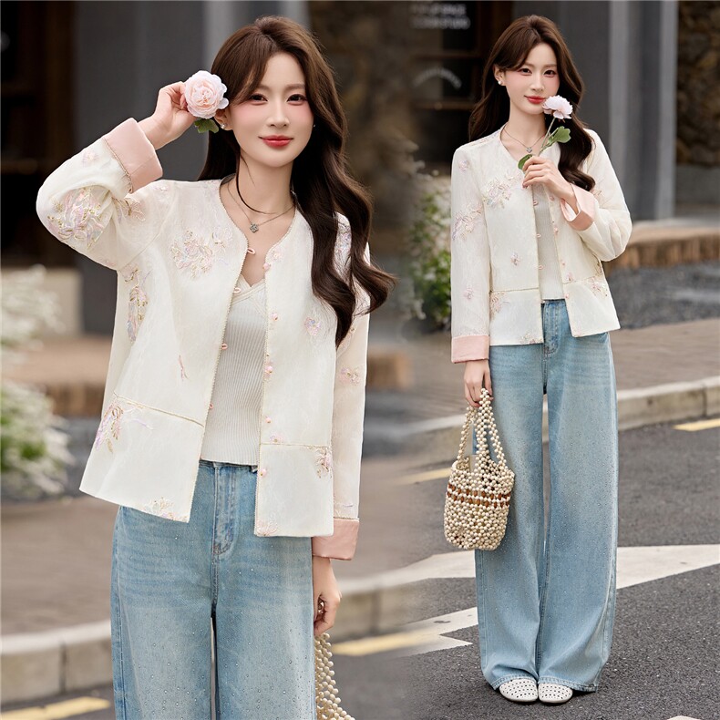 主推现货重工艺新款新中式春季刺绣提花设计感时尚气质减龄外套，女装防晒衣，韩美纤衣