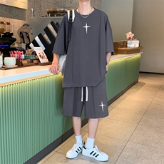 深灰色