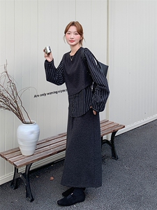 韩系慵懒气质套装裙女收腰显瘦条纹拼接上衣2025新款半身裙两件套图片