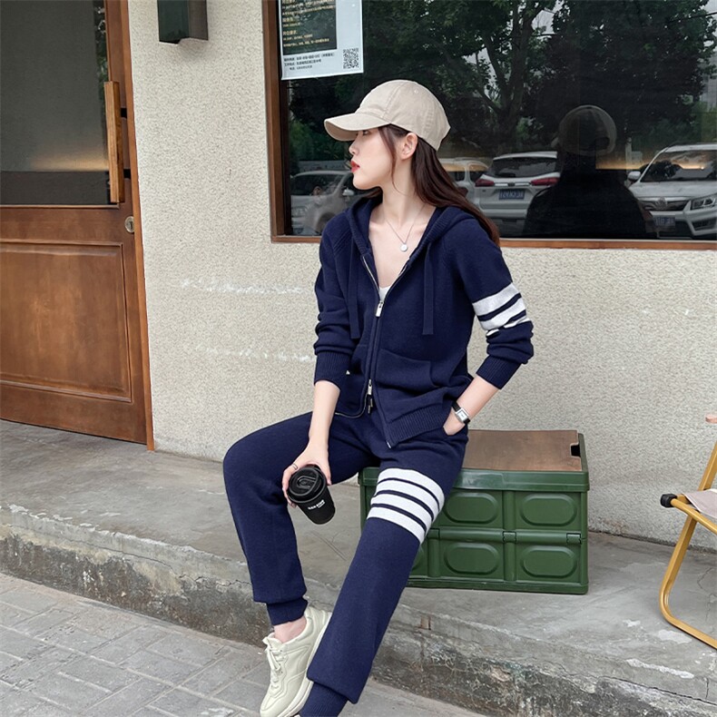 时尚显瘦女士羊毛套装休闲舒适帽衫两件套百搭潮流运动风,女装套装/套裙,暖思雅