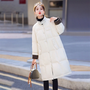 长款咖色羽绒服女2023冬季新款今年流行的小个子韩版气质简约小众图片