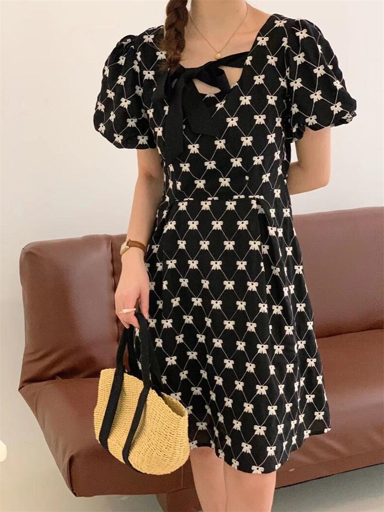 夏季新品：蝴蝶结刺绣连衣裙，女装连衣裙，TWO LAPS