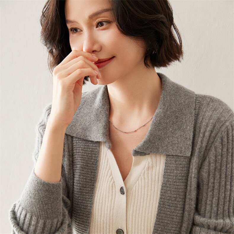 秋冬新款随性简约假两件套头35%羊绒衫女士图片