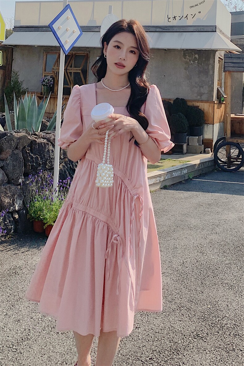 小个子甜美风粉色连衣裙女2023年夏季韩版方领泡泡袖褶皱系带裙子,女装连衣裙,一九零
