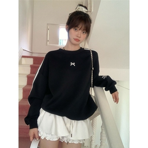 Q0228-P45 三条杠蝴蝶结黑色卫衣女秋季新款上衣图片