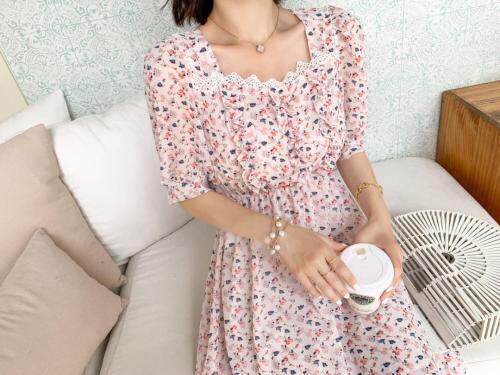 新款碎花雪纺连衣裙，女装连衣裙，莎咔