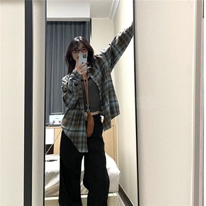 美式复古磨毛格纹长袖衬衫女2024秋宽松衬衣显瘦翻领气质百搭外套图片