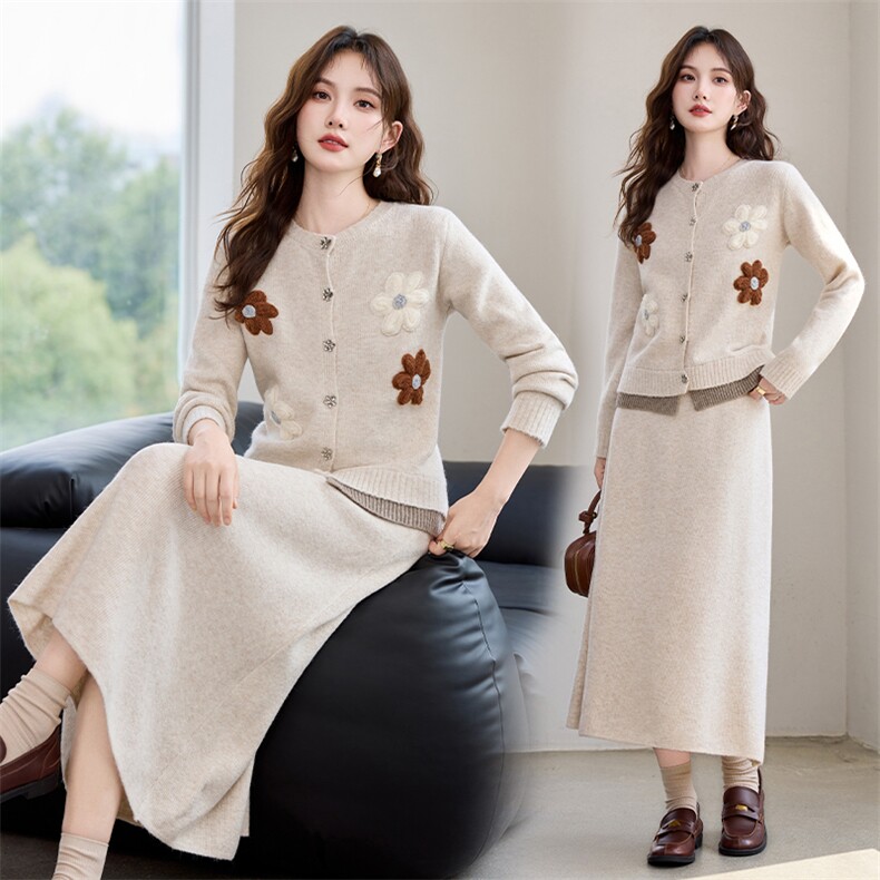 重工艺现货！秋季新款时尚拼色重工艺手摇花绣圆领纽扣两件套裙女，女装套装/套裙，央宝儿