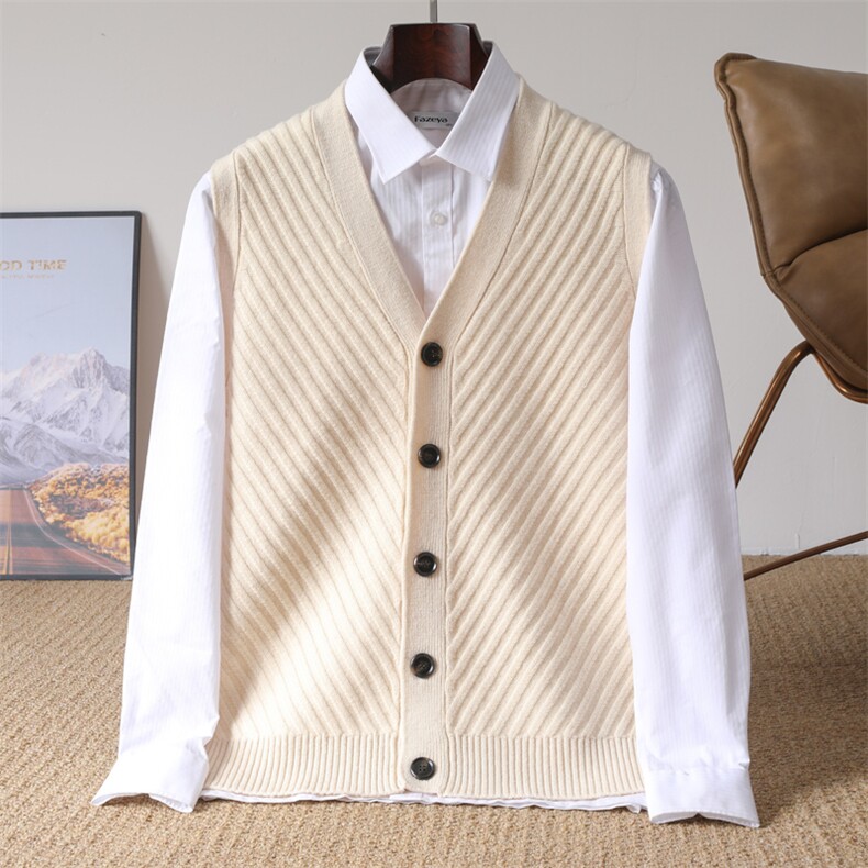 2025年秋季新款v领针织单排扣开衫时尚百搭，男装针织衫/毛衣，冬季工坊