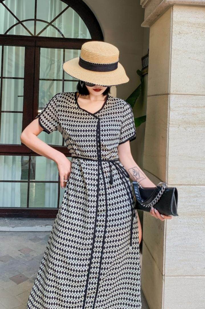 夏装连衣裙，套装，女装连衣裙，红燕子