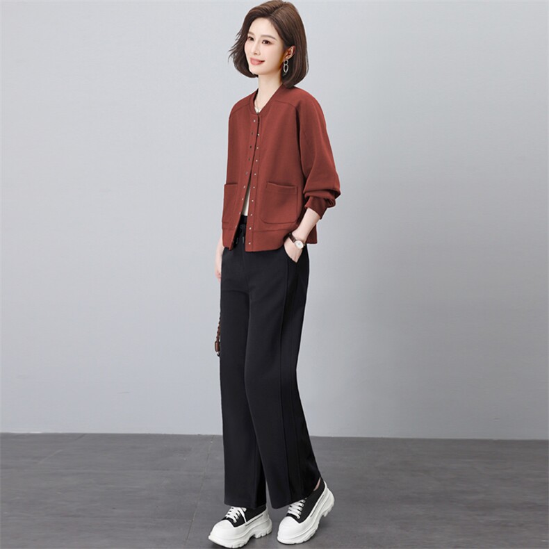 春秋新款时尚两件套装女休闲宽松棒球服开衫直筒裤中老年妈妈装潮,女装套装/套裙,璐依舞
