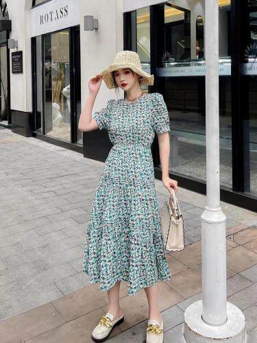 现货碎花裙2021新款夏季女士收腰显瘦气质通勤法式连衣裙,女装连衣裙,妍妍衣坊