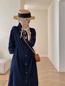 秋季丝巾牛仔裙，其它，吉之红