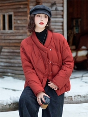 现货2025年冬季新款新中式90绒羽绒服女短款轻薄时尚宽松上衣外套，女装羽绒服，璐依舞