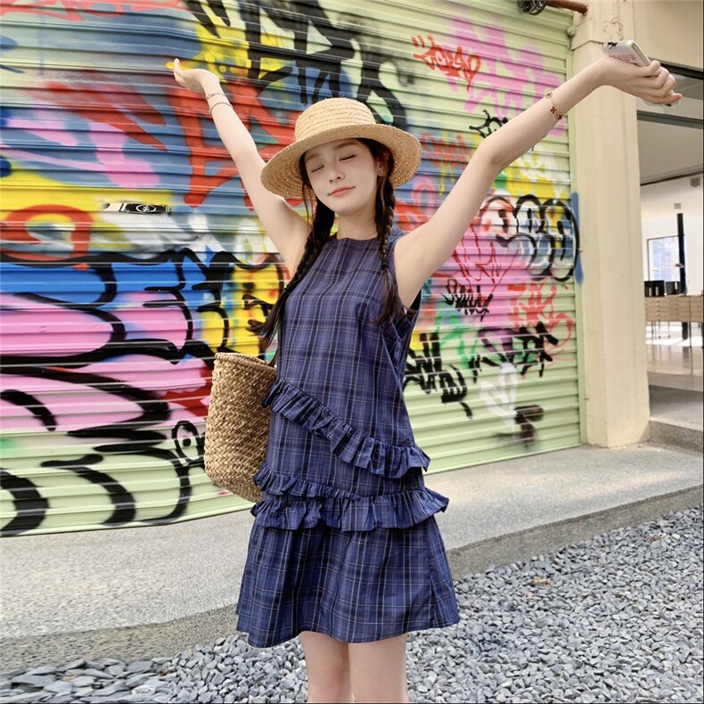 独特绝美木耳边减龄气质背心裙2025夏季新款蓝格纹小香风连衣裙女,女装连衣裙,2C217