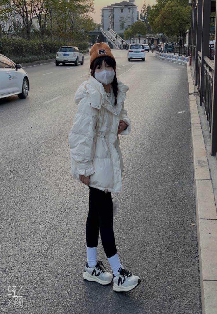 韩版收腰版羽绒服，女装羽绒服，玩美