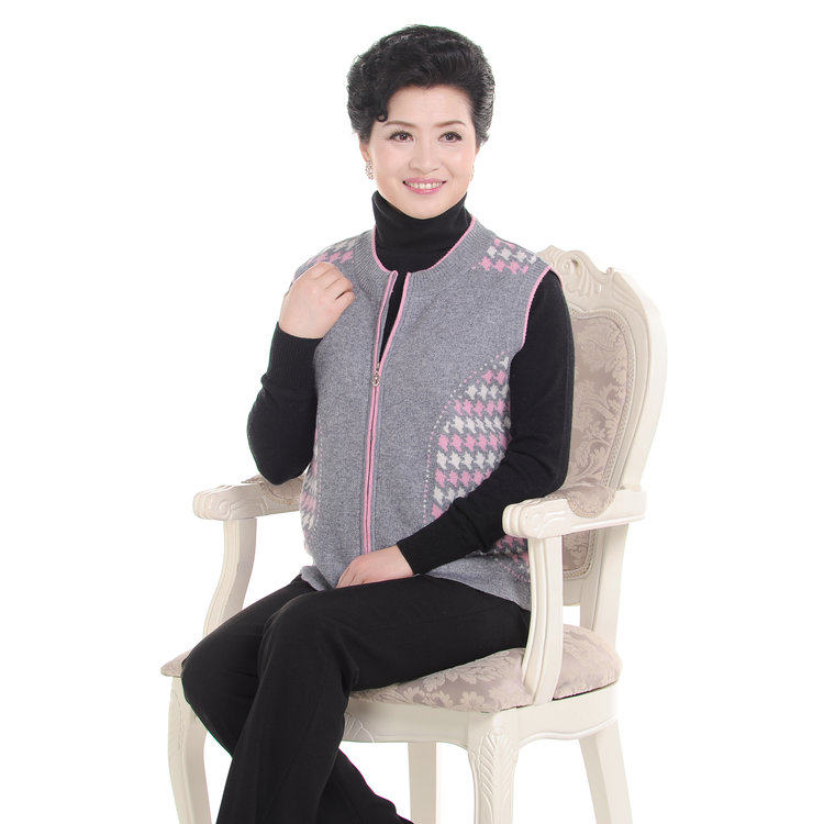 春秋冬女装中老年人毛线马甲羊毛背心针织开襟坎肩加肥加大衫，女装中老年女装，亚东羊绒制品