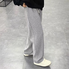 灰色