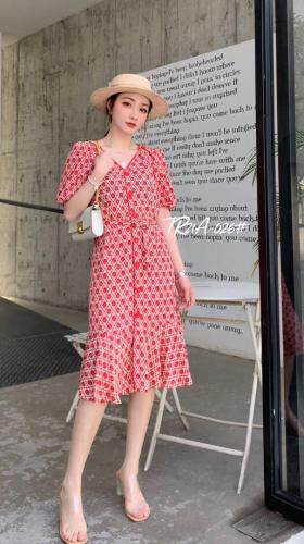 夏季新款碎花连衣裙，女装连衣裙，斯瑞威