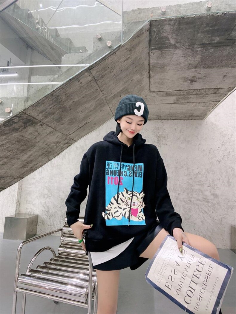 假两件套加绒卫衣均码，女装卫衣/绒衫，留缘