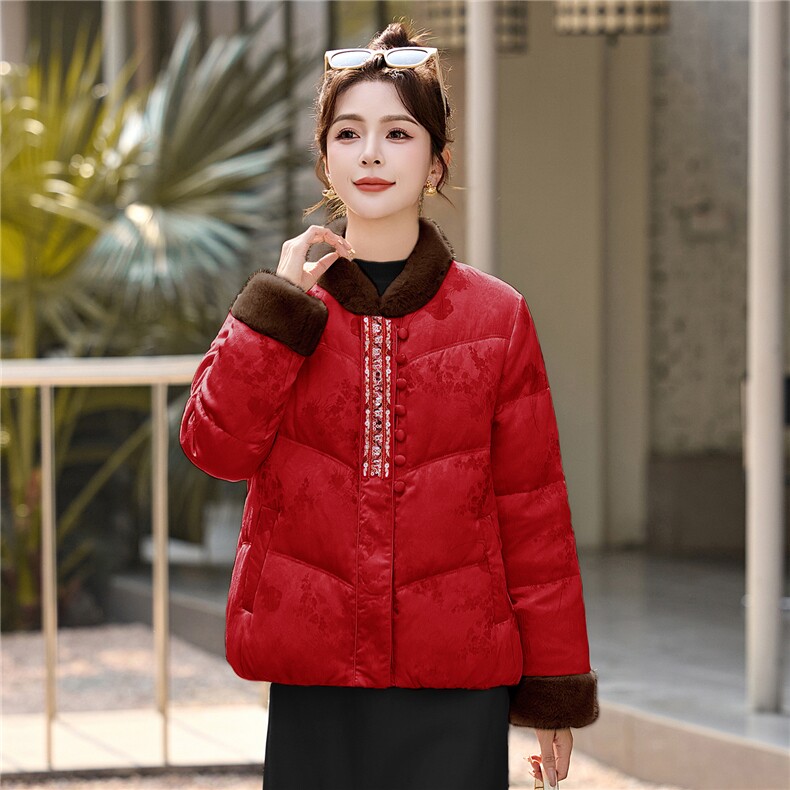 现货现货现货2025年冬季新中式G风人丝刺绣喜庆红羽绒服白鸭绒,女装羽绒服,衣之秀