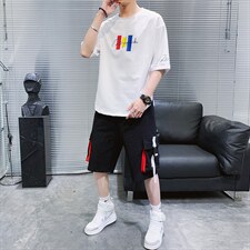 白色
