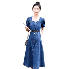 欧洲站方领牛仔连衣裙女2026年夏季修身显瘦高端气质复古A字长裙，女装连衣裙，印象茜