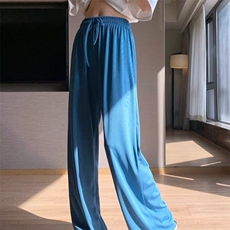 蓝色