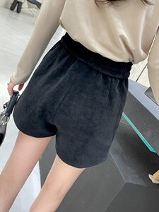 高品质松紧腰休闲短裤图片