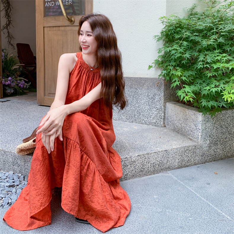 独特绝美橘红色无袖连衣裙女夏新款超好看慵懒松弛感挂脖长裙及踝图片