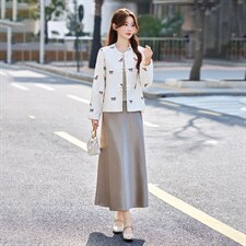 现货重工艺新款新中式春季刺绣提花设计感时尚气质减龄半裙外套，女装短外套，韩美纤衣