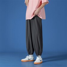 深灰色