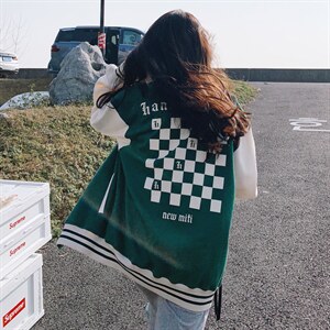 主推现货休闲拼色棒球服时尚印花短外套图片