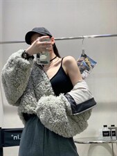 带帽短款外套，其它，Queena PHoebe