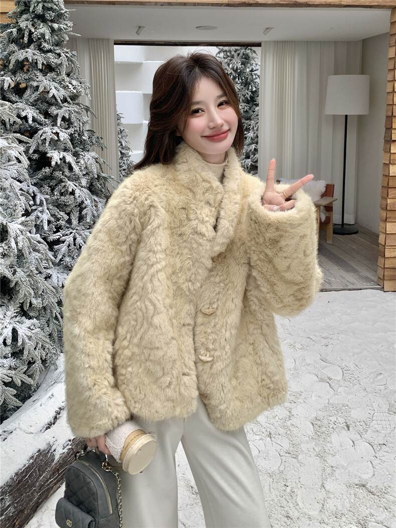 25年冬装新款软糯牛角扣火焰复合皮毛一体外套女182-8687P195K288,女装皮草,帛香坊