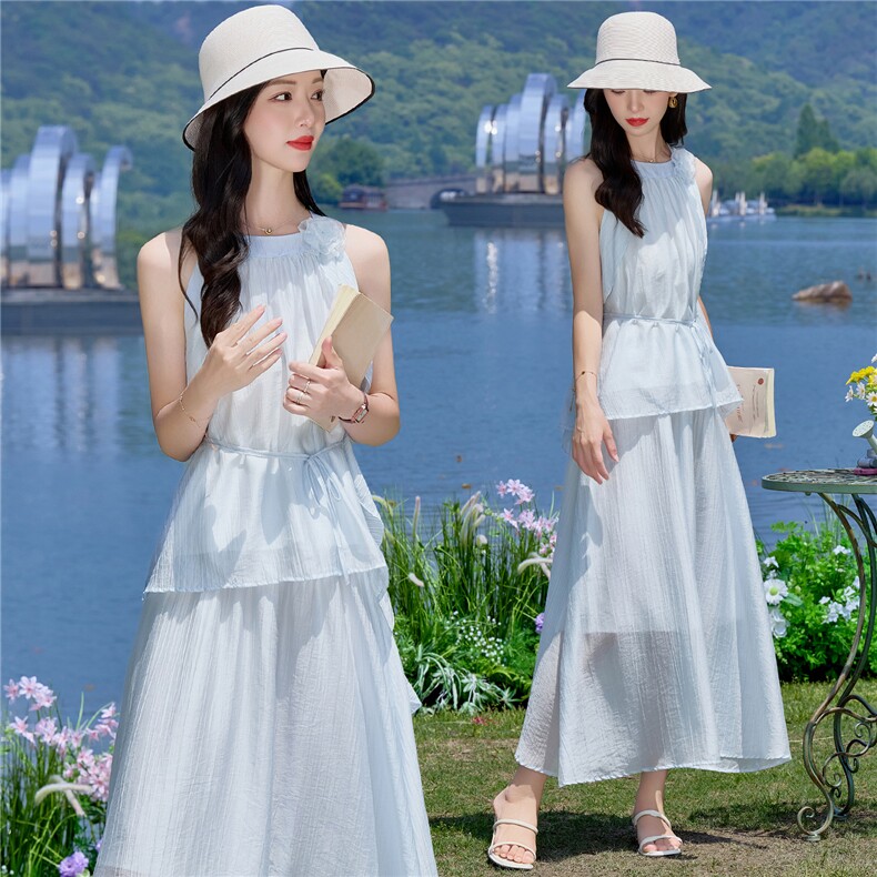 （新款现货）2026夏装时尚挂脖飘带领花上衣+半裙超仙套裙两件套图片