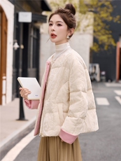 时尚提花新中式羽绒服女短款2025新款90%白鸭绒外套，女装羽绒服，姿衣坊