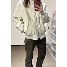 灰色